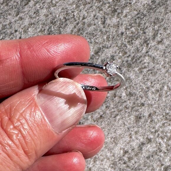 NEW Dainty Stack Ring w/ Round Crystal CZ Stone in Plated White Gold Size 8.125 - Picture 7 of 9